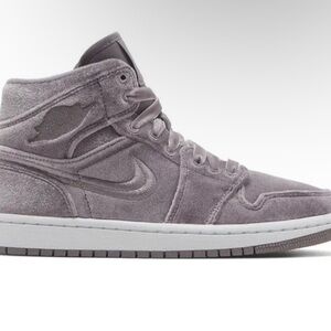 NEW Women’s Air Jordan 1 Mid 'Purple Velvet' - 10.5 —> OR BEST OFFER